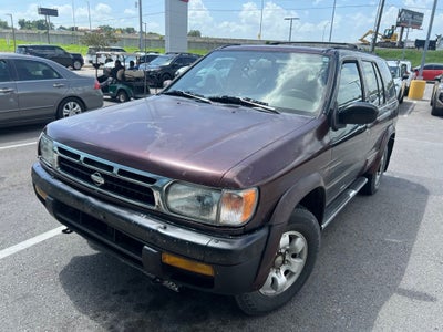 1999 Nissan Pathfinder XE