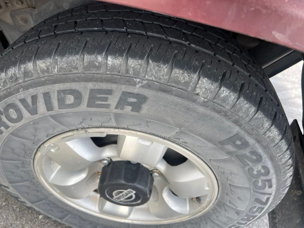 1999 Nissan Pathfinder XE