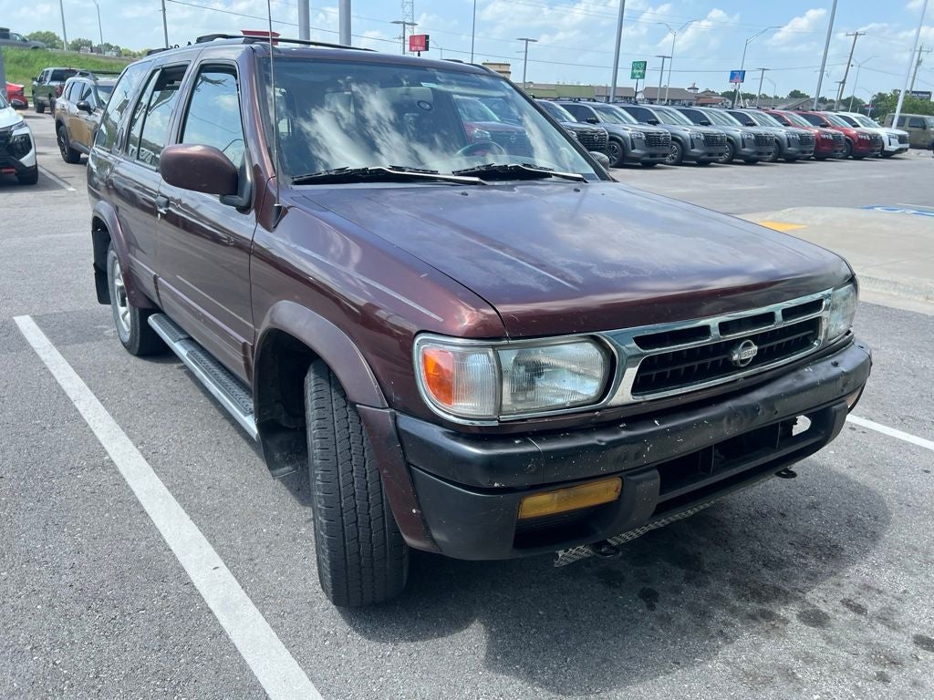 1999 Nissan Pathfinder XE