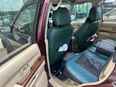 1999 Nissan Pathfinder XE