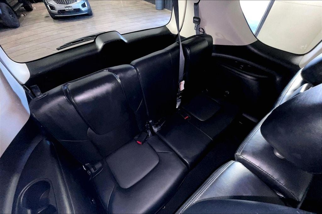 2024 Nissan Armada SV