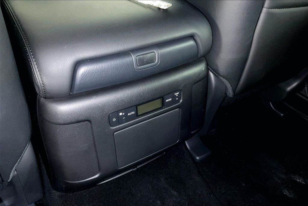 2024 Nissan Armada SV