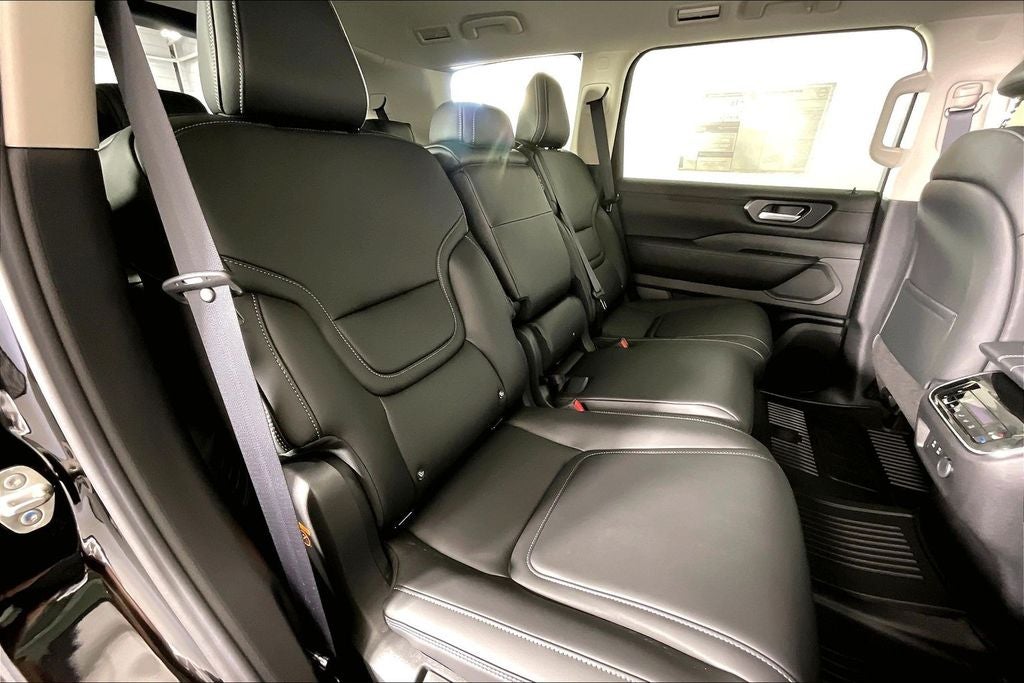 2026 Nissan Armada SV