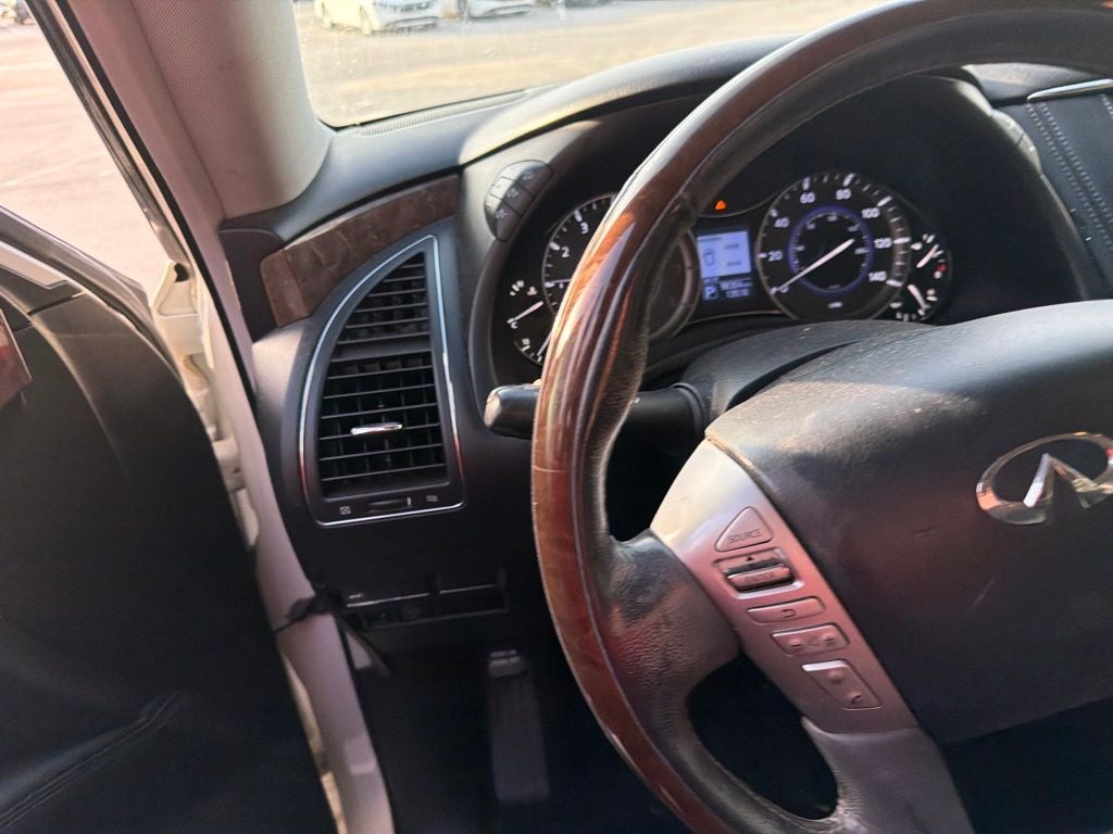 2017 INFINITI QX80 Base
