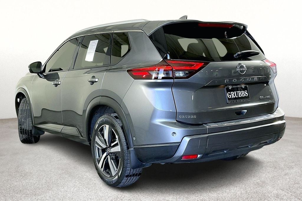 2024 Nissan Rogue SL