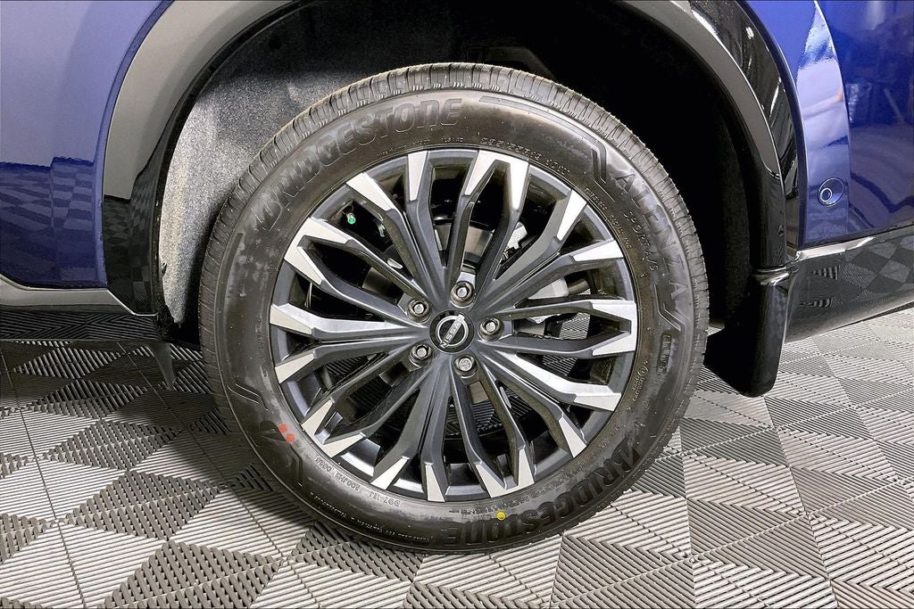 2025 Nissan Rogue Platinum