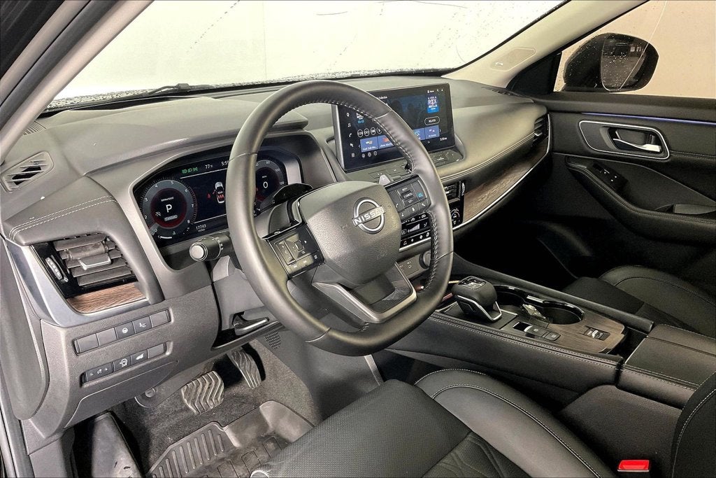 2025 Nissan Rogue Platinum