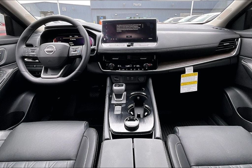 2025 Nissan Rogue Platinum