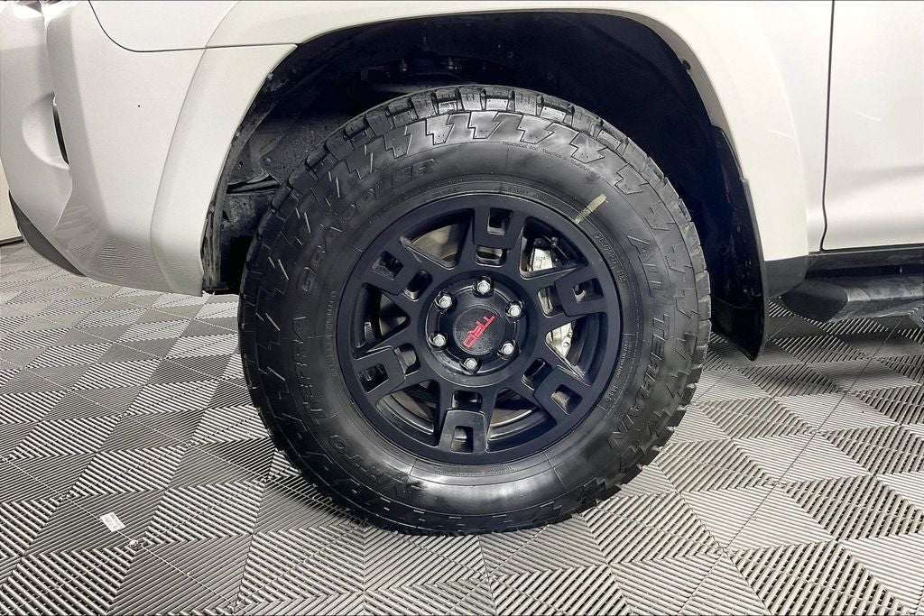 2024 Toyota 4Runner TRD Off-Road