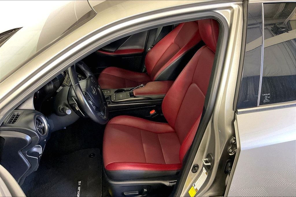 2022 Lexus IS 300