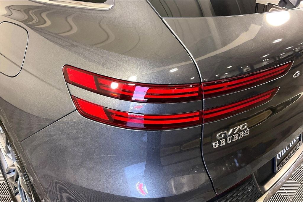 2022 Genesis GV70 2.5T