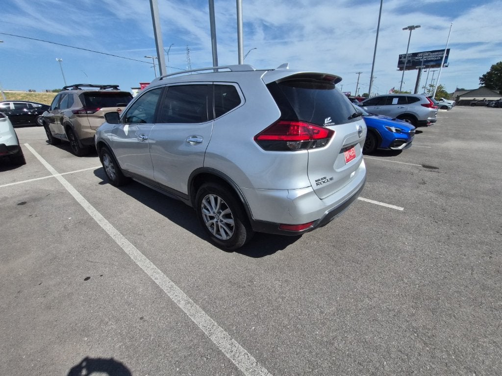 2017 Nissan Rogue SV