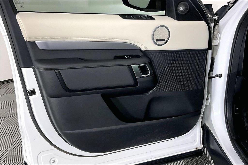 2022 Land Rover Discovery S R-Dynamic
