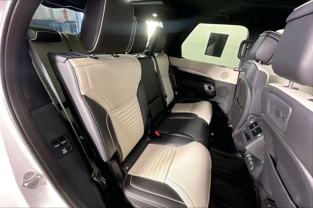2022 Land Rover Discovery S R-Dynamic
