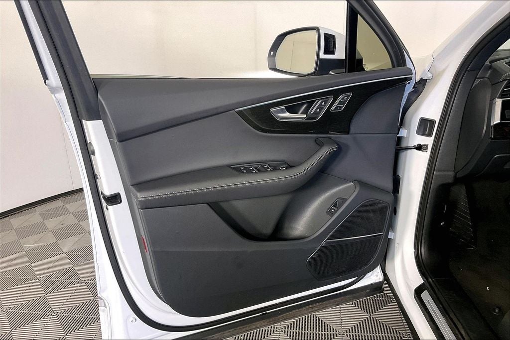 2025 Audi Q7 55 Premium Plus quattro