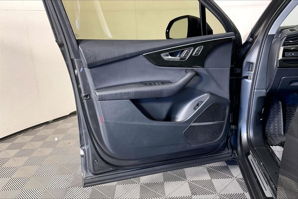 2022 Audi Q7 55 Premium Plus quattro