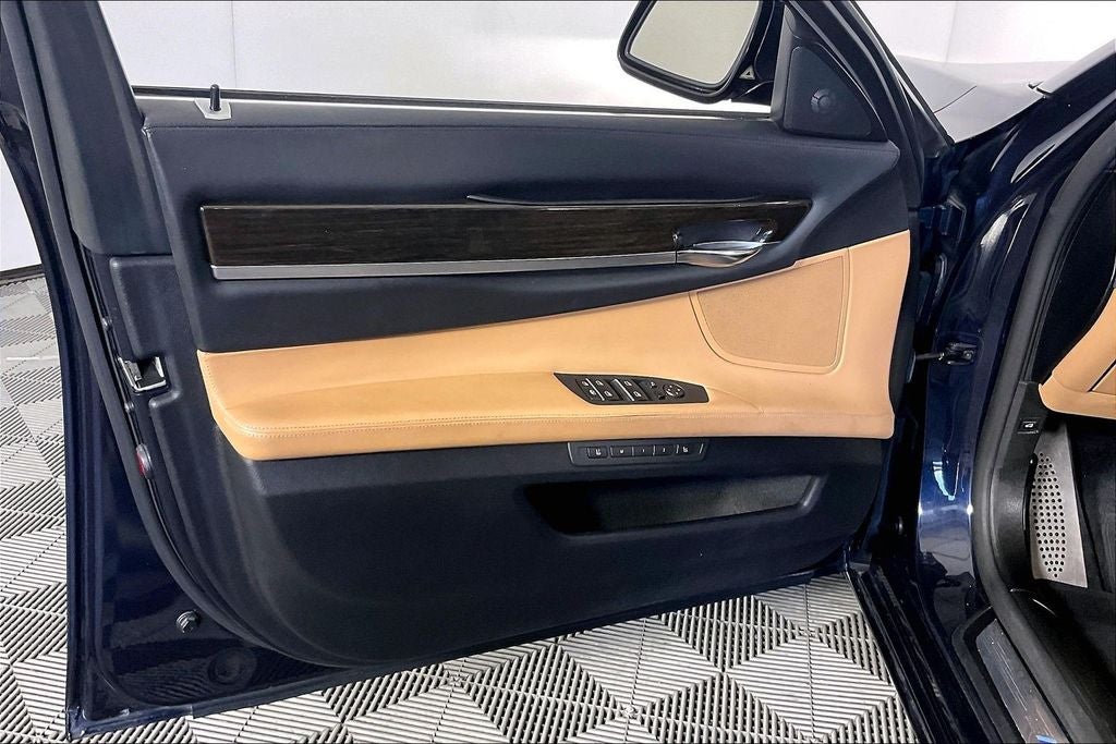 2010 BMW 7 Series 750Li