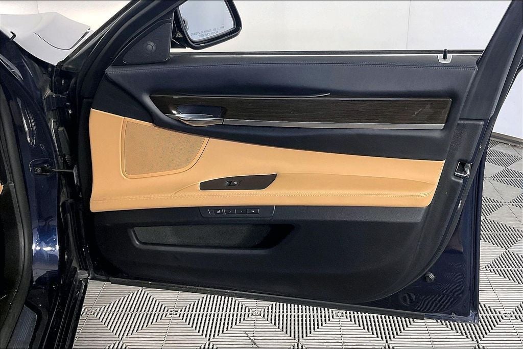 2010 BMW 7 Series 750Li